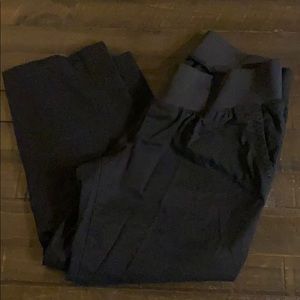 Old navy black maternity capris